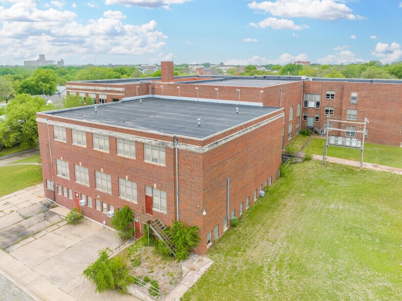 More Photos Of 311 N A St, Wellington Schools For Sale