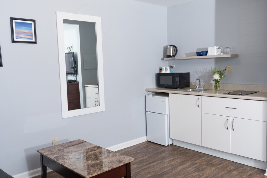 More Photos Of 1399 Main Road, Riverhead Hotel For Sale