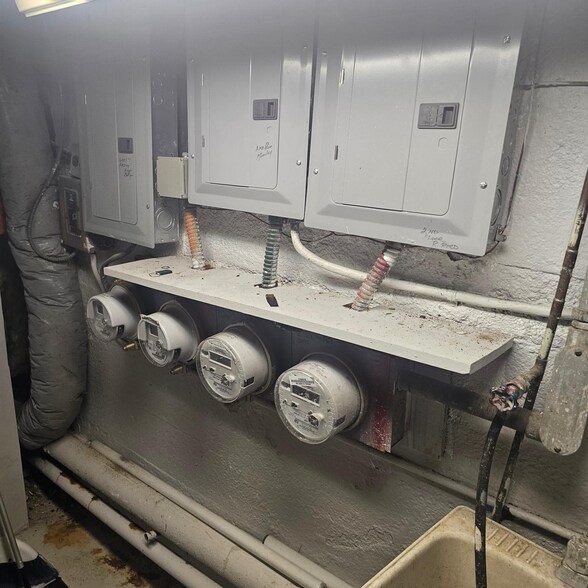 More Photos Of 6401-6405 Belair Rd, Baltimore Storefront Retail Office For Sale