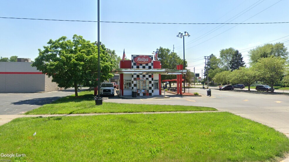 Primary Photo Of 609 E State St, Fremont Fast Food For Lease