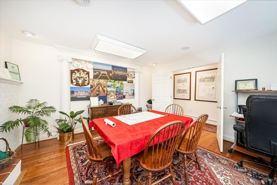 More Photos Of 611 Nursery Rd, Westminster Office For Sale