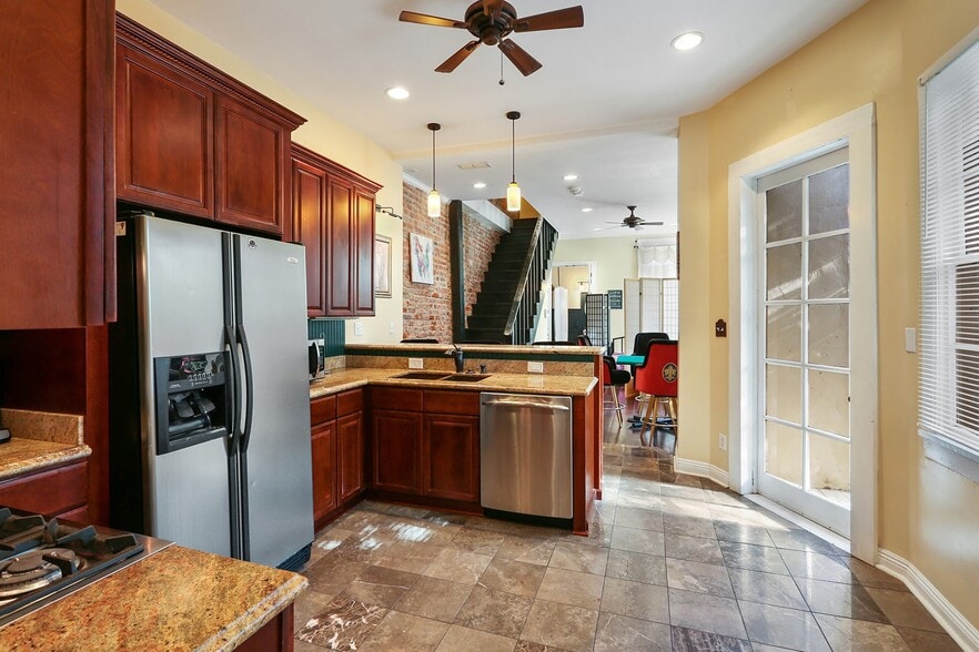 More Photos Of 1030 Burgundy St, New Orleans Apartments For Sale