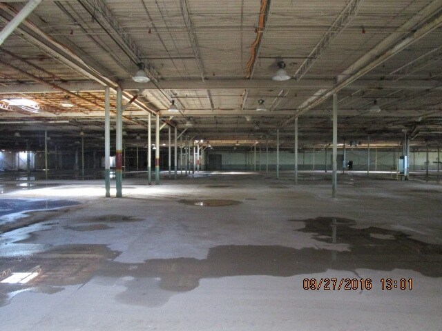 More Photos Of 210 Broadus St, Sturgis Manufacturing For Sale