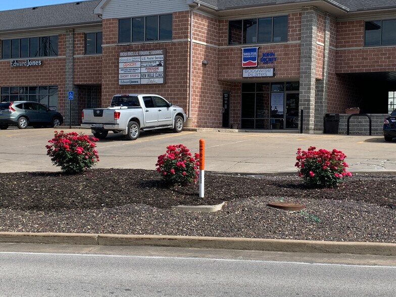 More Photos Of 30 W Highway D, New Melle Storefront Retail Office For Lease