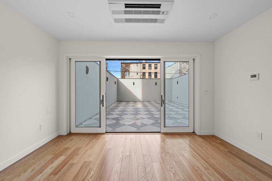 More Photos Of 41 Summit St, Brooklyn Apartments For Sale