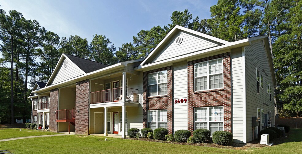 More Photos Of 3605 Sapphire Rd, Fayetteville Apartments For Sale