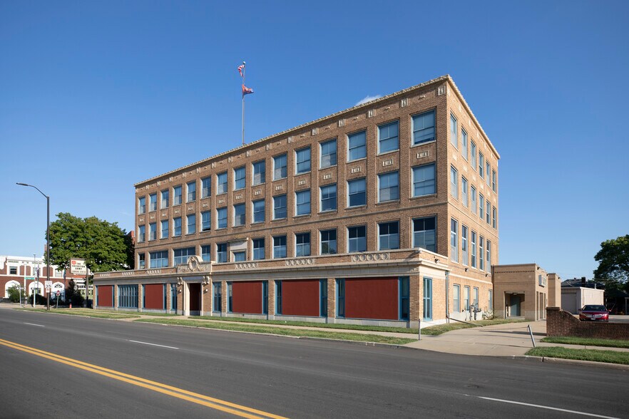 Primary Photo Of 101 W Linwood Blvd, Kansas City Office Residential For Sale