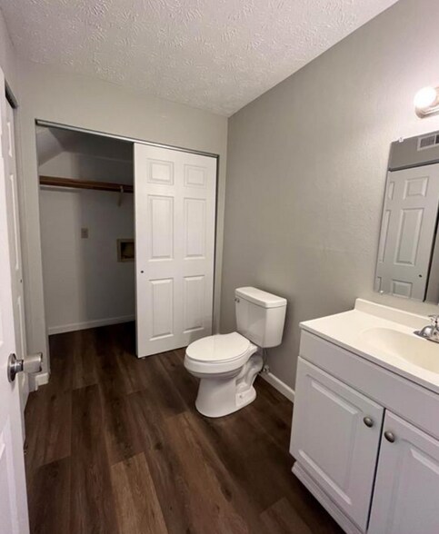 More Photos Of 1034 Belle Valley, Belleville Apartments For Sale