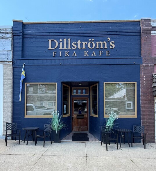 Primary Photo Of 208 N Oakland Ave, Oakland Storefront Retail Residential For Sale