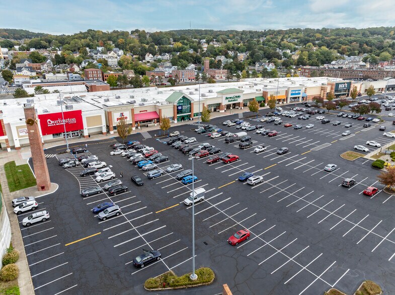 More Photos Of 235 Union St, Waterbury General Retail For Lease