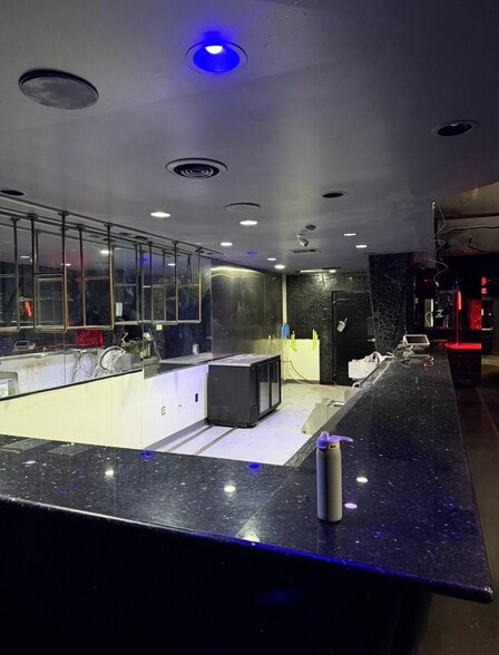 More Photos Of 4516 N 19th Ave, Phoenix Bar For Sale