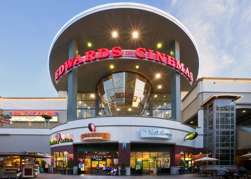 More Photos Of 940 S Coast Dr, Costa Mesa Office For Lease