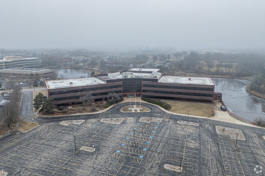 More Photos Of 2400 Cabot Dr, Lisle Office For Sale
