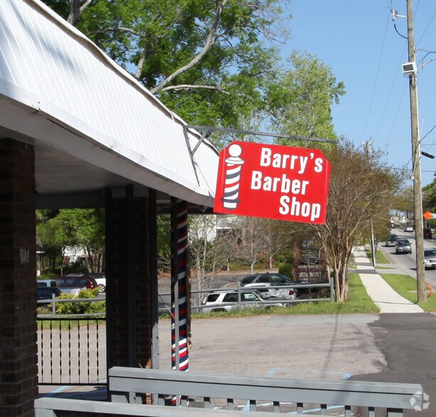 More Photos Of 115 W Main St, Lexington Restaurant For Sale
