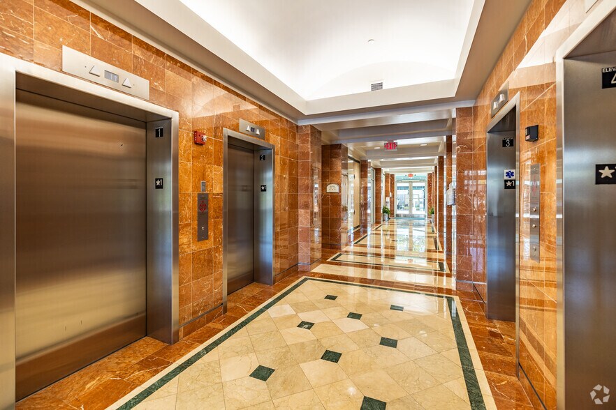 More Photos Of 8200 NW 41st St, Miami Office For Lease