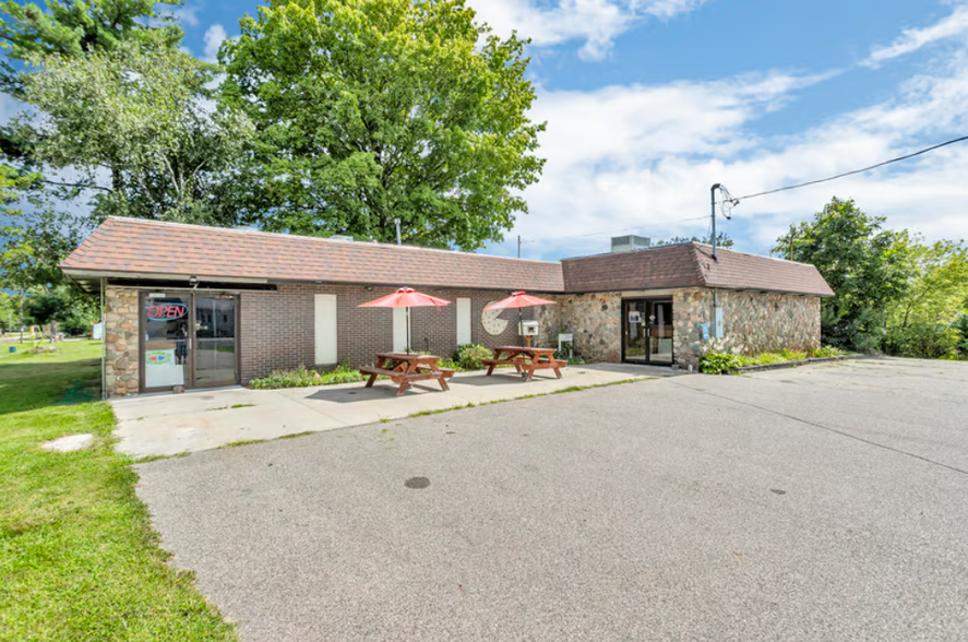 Primary Photo Of 12151 E Chicago Rd, Somerset Center Restaurant For Sale