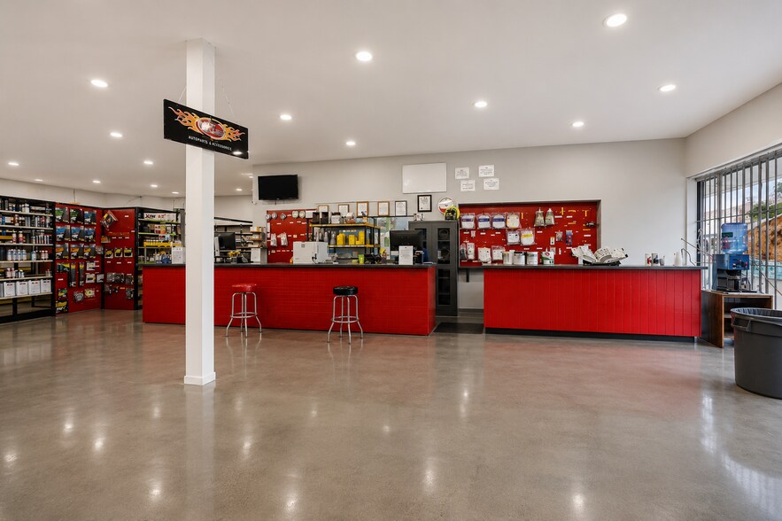 More Photos Of 617-623 Fredericksburg Rd, San Antonio Unknown For Lease
