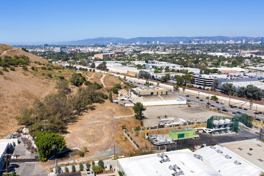 More Photos Of 6000 W Jefferson Blvd, Los Angeles Land For Lease