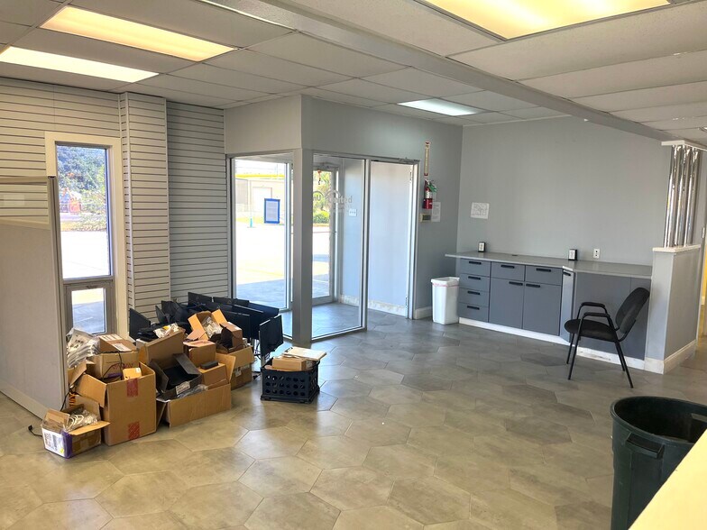 More Photos Of 204 Engineers Rd, Belle Chasse Warehouse For Lease