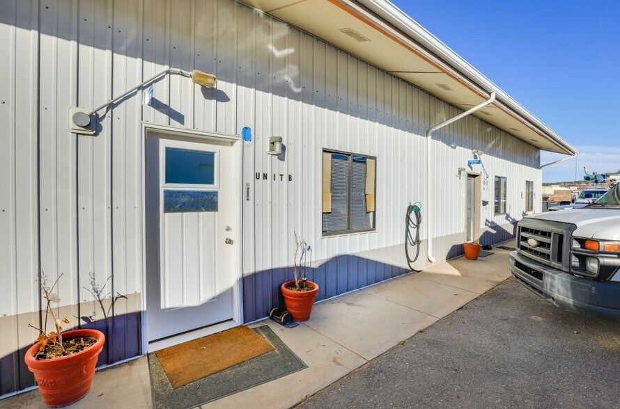 More Photos Of 1810 Park St, Castle Rock Flex For Sale