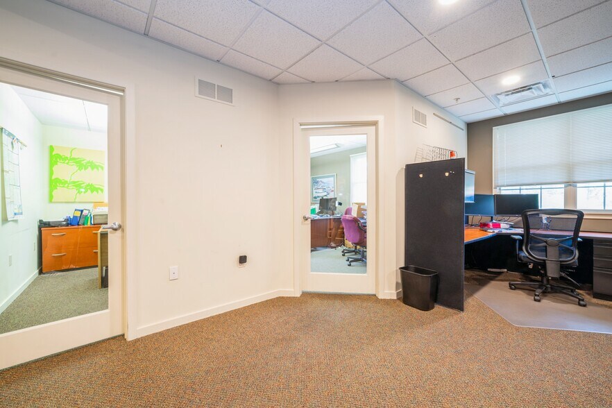 More Photos Of 54 Friends Ln, Newtown Office For Sale