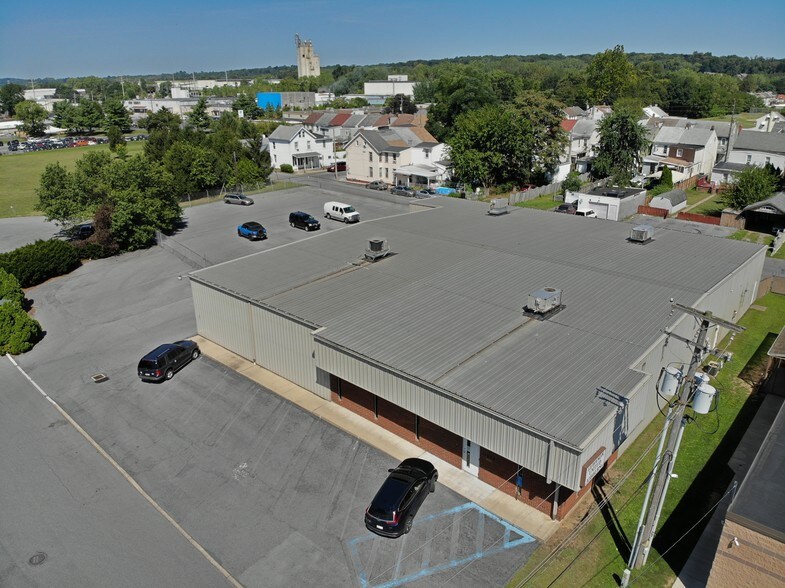 Primary Photo Of 1255 Bittner Blvd, Lebanon Warehouse For Sale