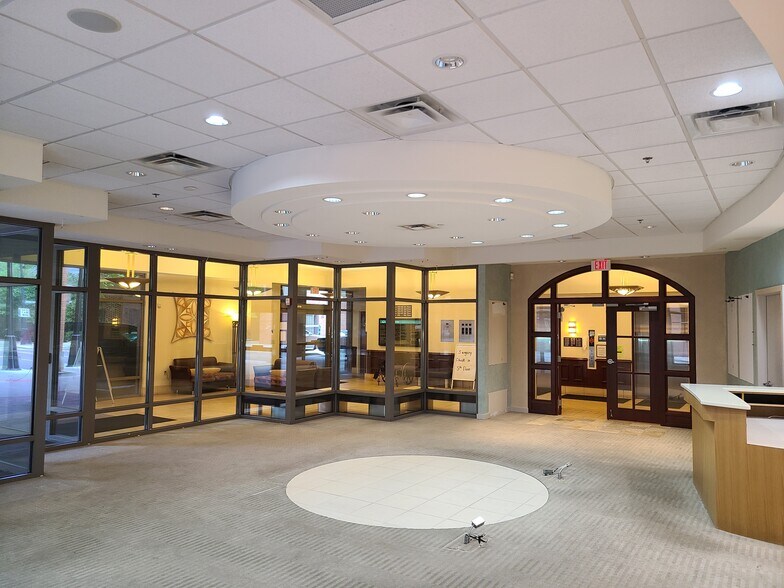 More Photos Of 262 Neil Ave, Columbus Medical For Lease