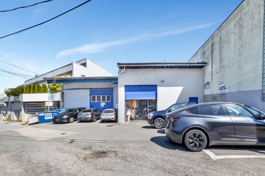 More Photos Of 1872-1874 Kingsway, Vancouver Storefront Retail Office For Sale