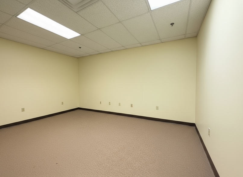 More Photos Of 5700-5730 Buford Hwy, Norcross Unknown For Lease