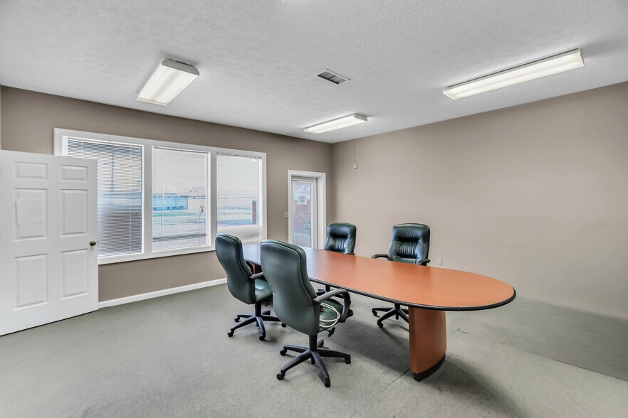 More Photos Of 5 Industrial Park Dr, Hendersonville Freestanding For Sale