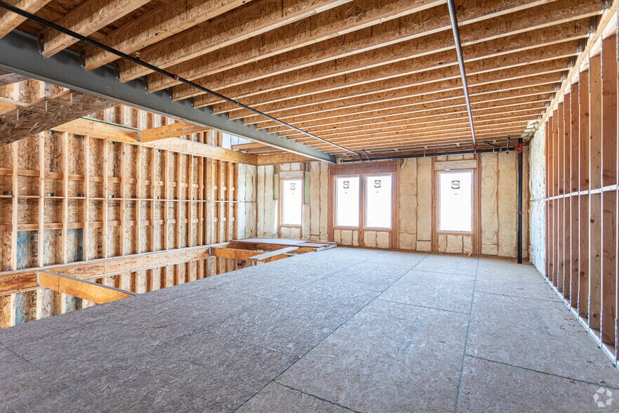 More Photos Of 1922 S Highway 40, Heber City Showroom For Lease