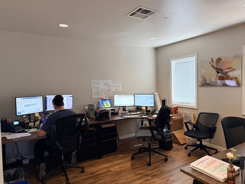 More Photos Of 1725 E Osborn Rd, Phoenix Office For Sale