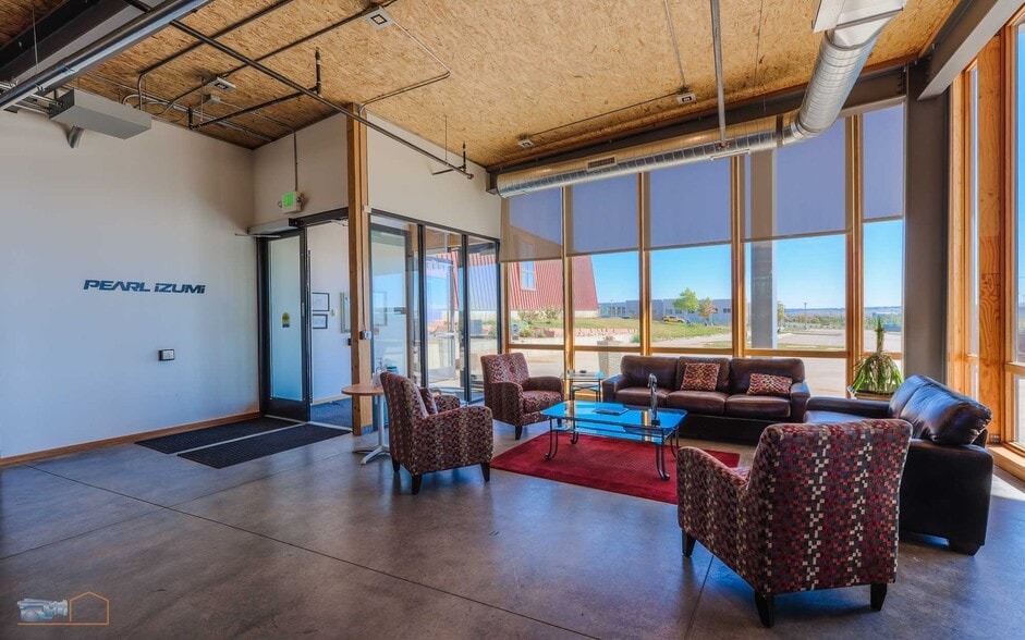 More Photos Of 101 S Taylor Ave, Louisville Warehouse For Lease