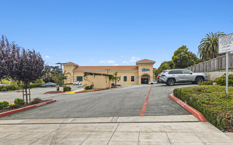 More Photos Of 1055 El Camino Real, Colma Medical For Sale