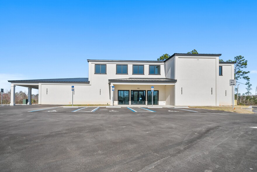 More Photos Of 1936 Jenks Ave, Panama City Medical For Sale