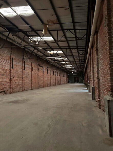 More Photos Of 1830 Church St, Norfolk Warehouse For Sale