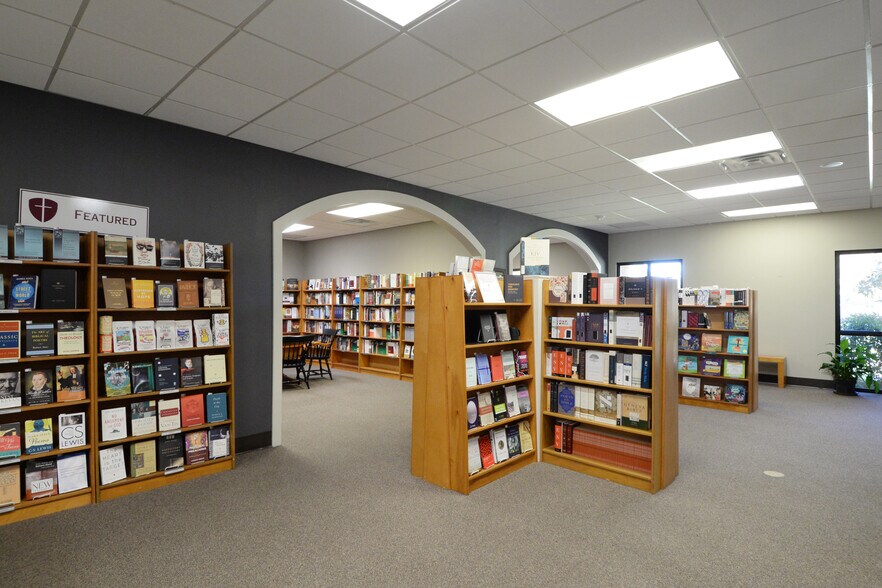 More Photos Of 5422 Clinton Blvd, Jackson Schools For Sale