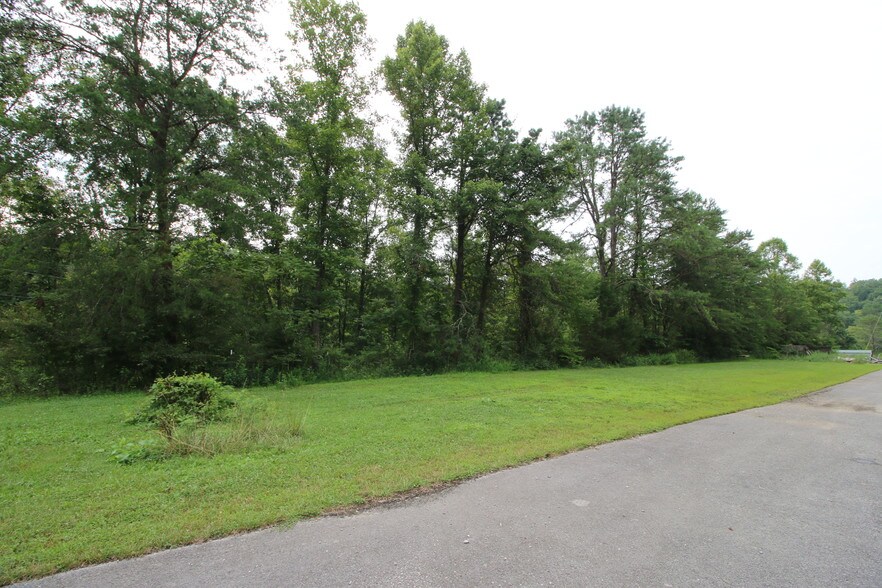 More Photos Of 11251 Highway 90, Parkers Lake Hotel For Sale