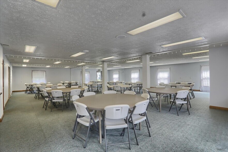 More Photos Of 300 E Third St, Carthage Religious Facility For Sale