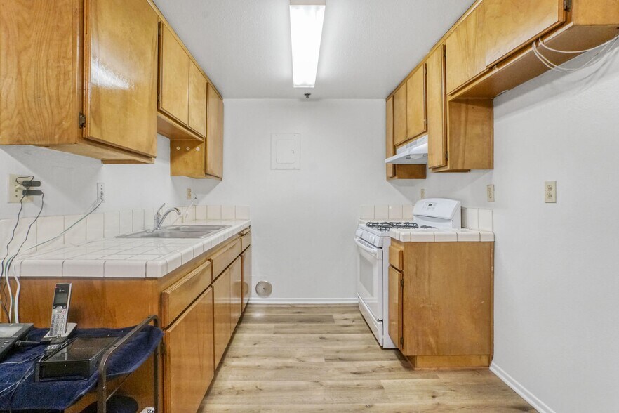More Photos Of 1850 Williams St, Simi Valley Apartments For Sale
