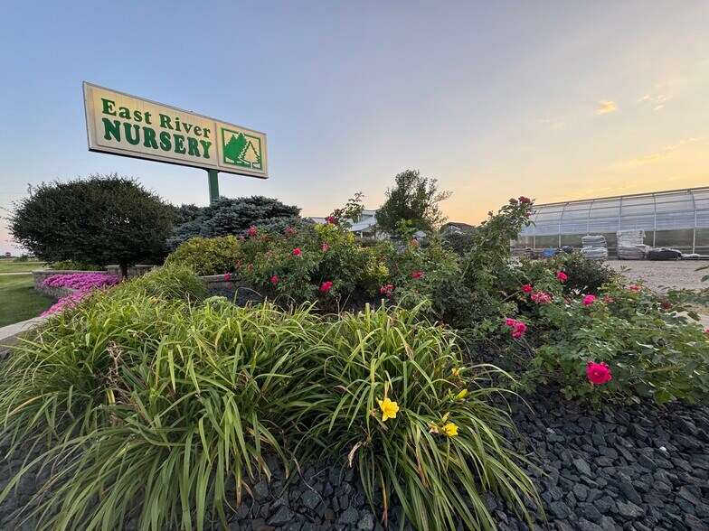 More Photos Of 5659 Dakota Ave S, Huron Garden Center For Sale