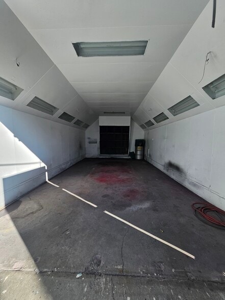 More Photos Of 5278 Adams Blvd, Los Angeles Auto Repair For Sale