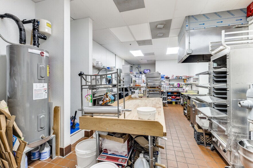 More Photos Of 12828 Eldorado Pky, Frisco Freestanding For Lease