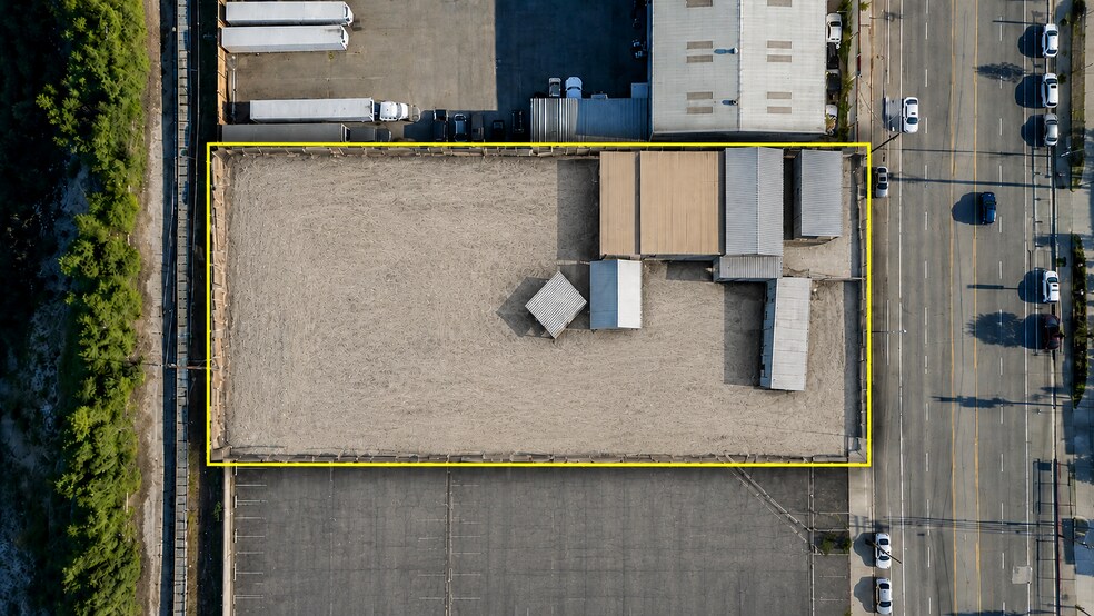 Primary Photo Of 9940 Glenoaks Blvd, Sun Valley Land For Lease