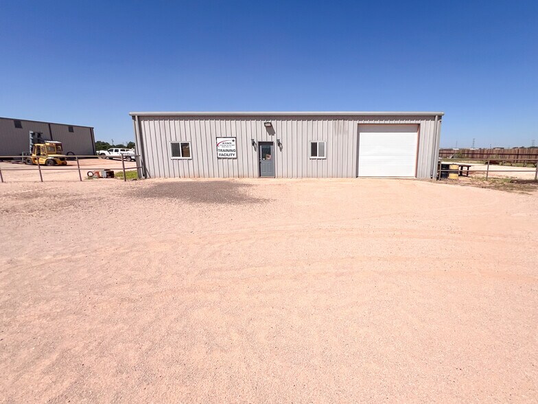 More Photos Of 1914 S County Road 1083, Midland Industrial For Lease