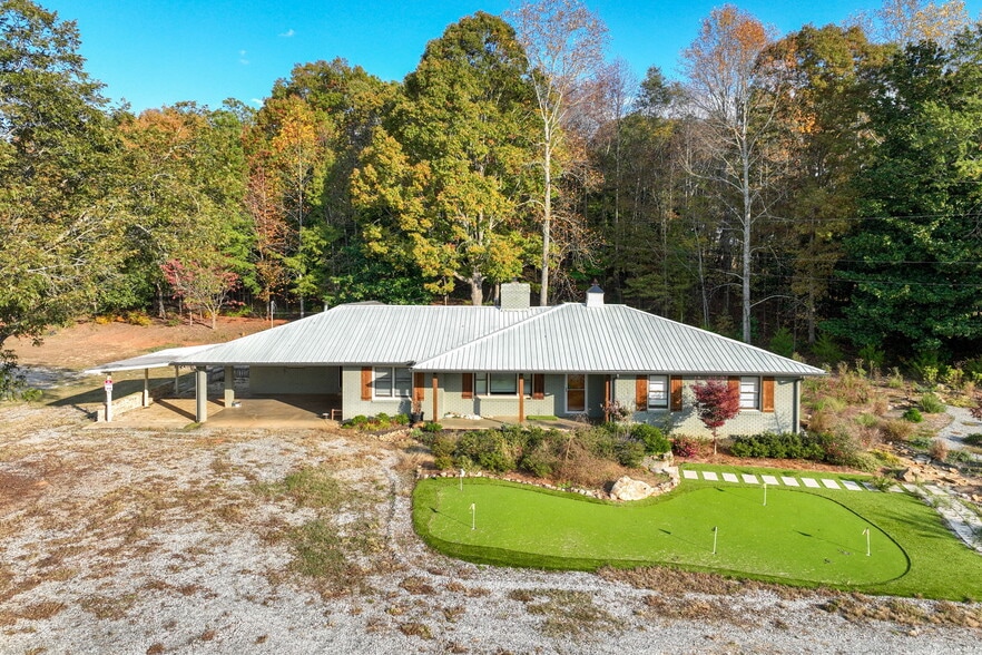 More Photos Of 5662 Cemetery Rd, Lula Land For Lease