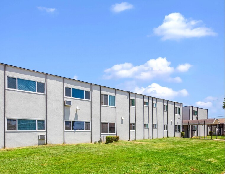 More Photos Of 26674 Ward St, Highland Apartments For Sale