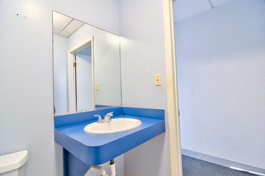 More Photos Of 3275 66th St N, Saint Petersburg Medical For Sale