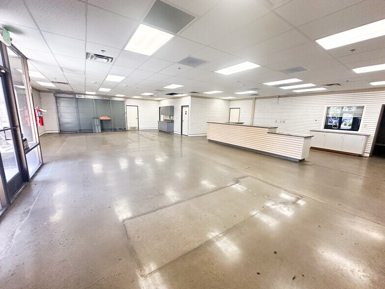 More Photos Of 600 Dunn Cir, Sparks Warehouse For Lease