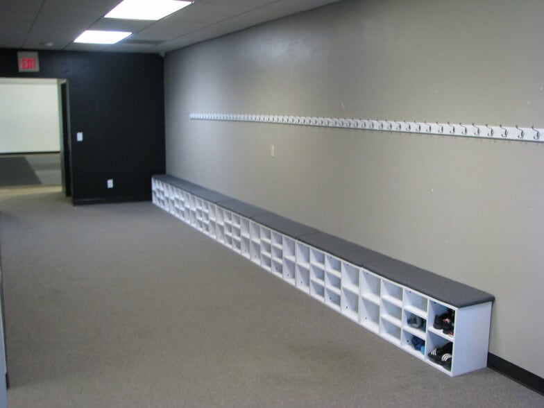 More Photos Of 3600 Velp Ave, Howard Light Distribution For Lease